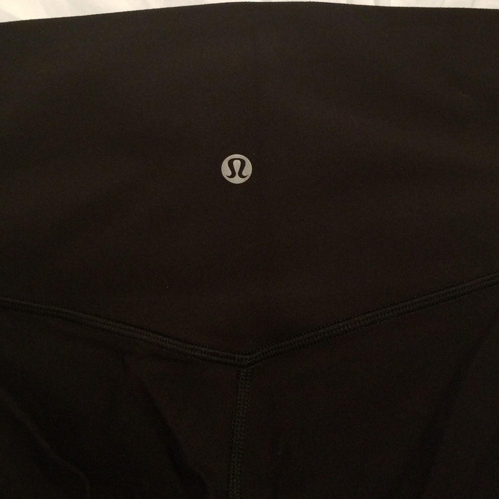 Lululemon size 10 high waist 3/4 cut leggings